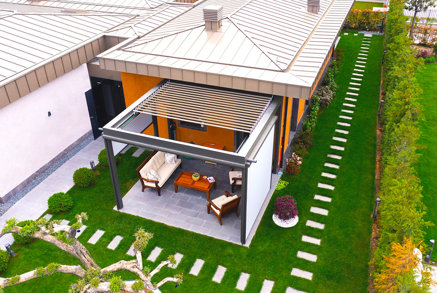 pergola bioclimatica spazio durim (2) pergola bioclimatica spazio durim (2)